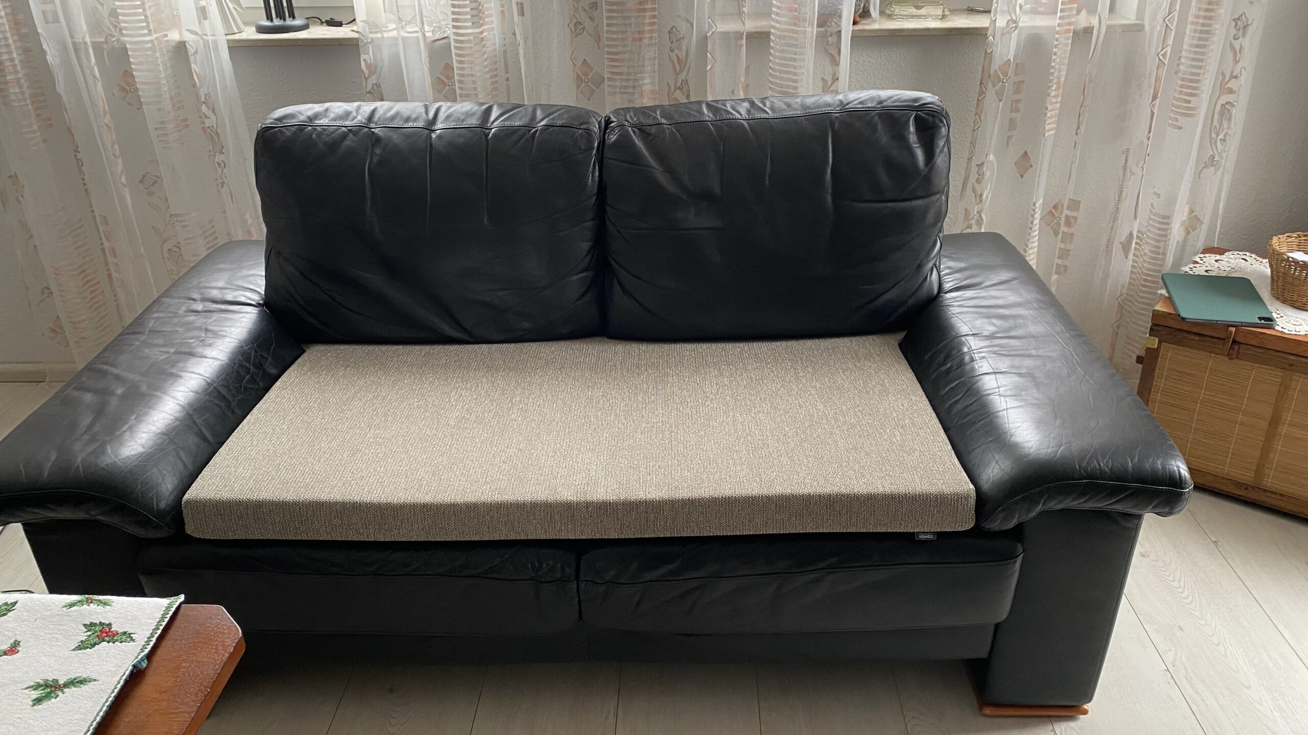 Polster als Auflage für eine Couch